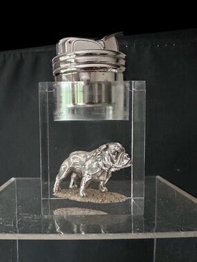 Vintage 1950’s Evans Art Deco Table lighter w Chrome Bulldog in Clearfloat base